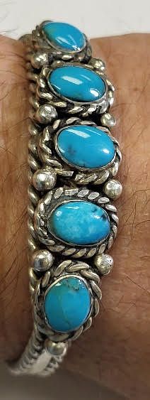 Lot 6101 – Harvey era Navajo sterling & turquoise bracelet