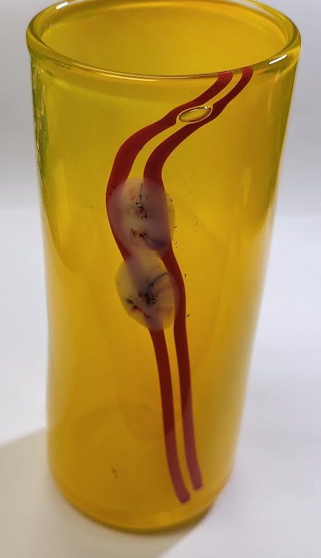 Lot 6110 – hand blown art glass vintage vase 6 1/4″
