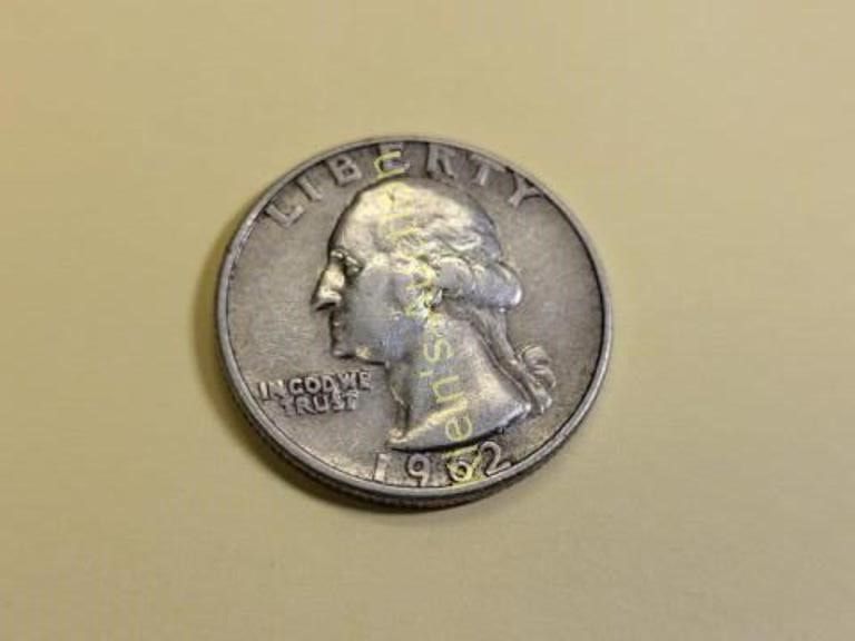 Lot 6152 – Washington silver quarter coin 1962D rim error?