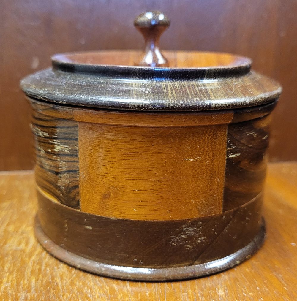 Lot 6155 – vtg hand made & hand turned wood lidded box jar