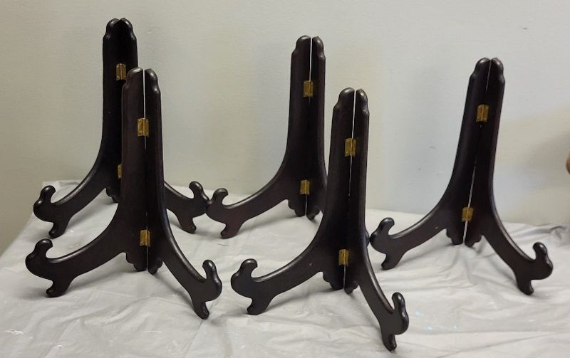 Lot 6302 – solid mahogany 12″ tall art display stand 5 x bid