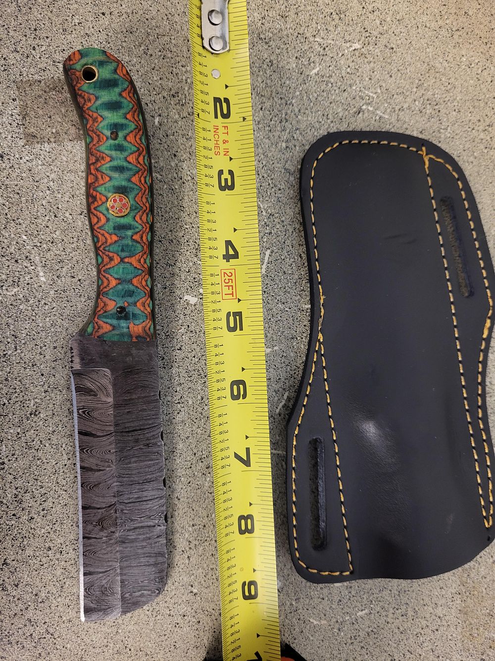 Lot 6351 – hand made Damascus steel small clever w/sheath