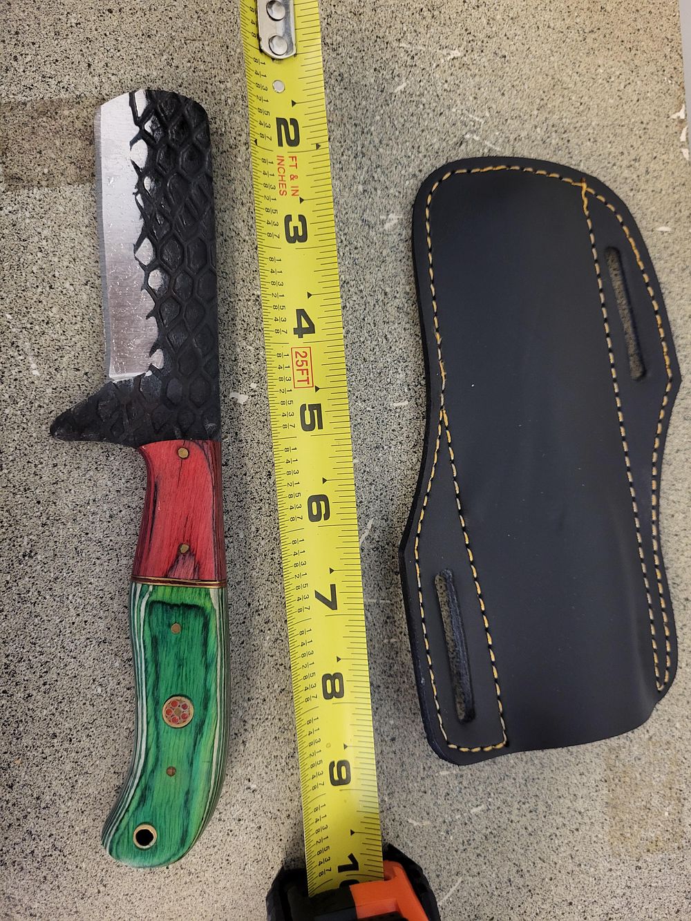 Lot 6370 – forged steel fixed blade hunting knife w/sheath