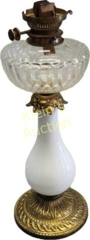 Lot 6509 – antique 1880’s kerosene oil lamp Messenger duplex