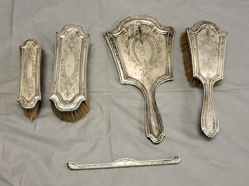 Lot 6510 – sterling silver antique reed & barton dresser set