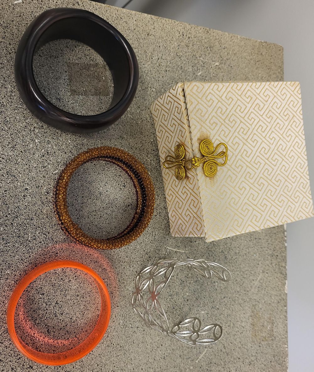 Lot 6344 – estate lot 4 vtg bracelets & jewelry Box