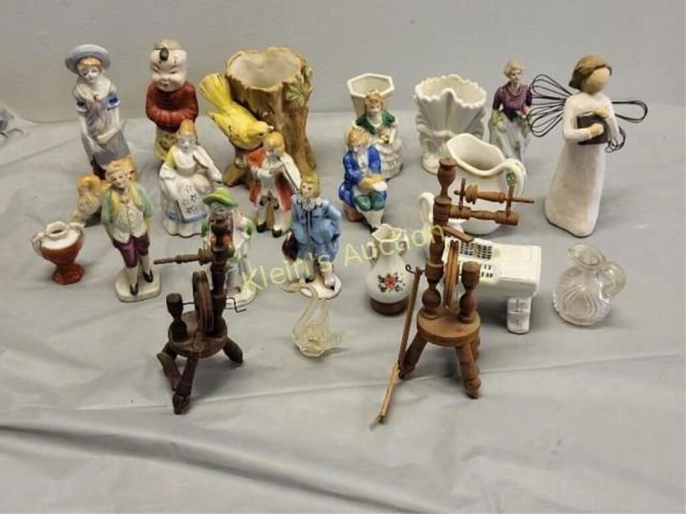 Lot 6522 – large lot of miniatures occ japan, porcelain,wood