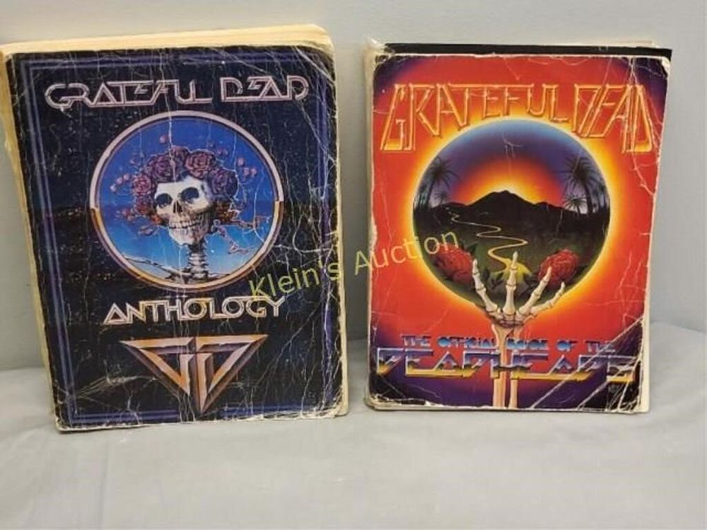 Lot 6529 – 1970’s grateful dead books & 1983 dead heads