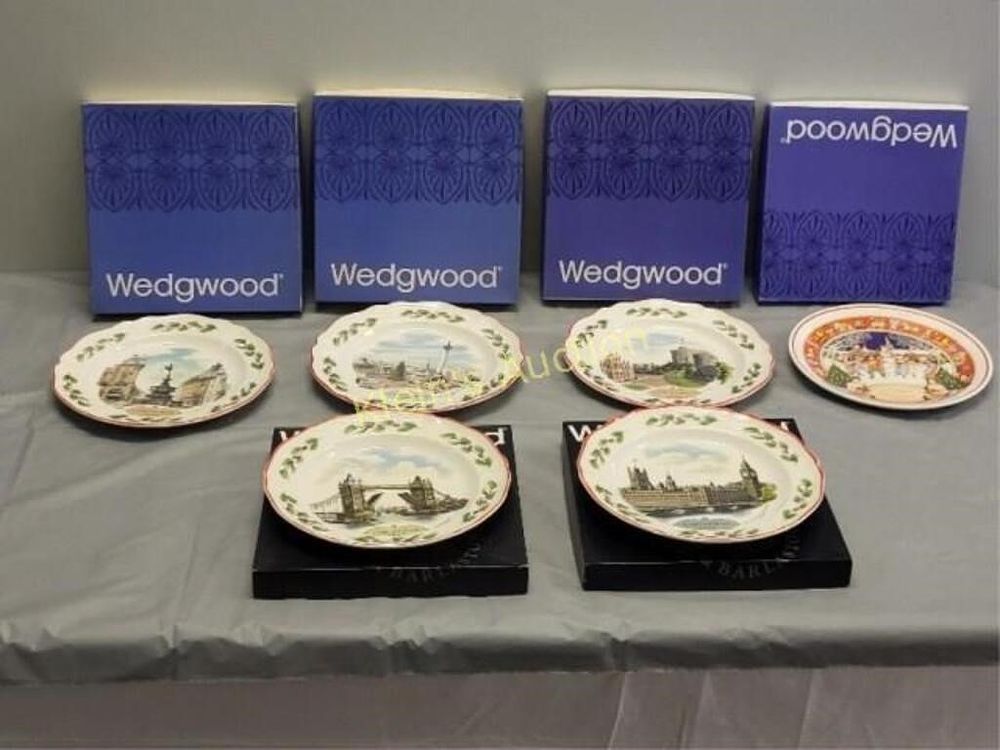 Lot 6534 – 6 Wedgwood Christmas plates 6 x bid