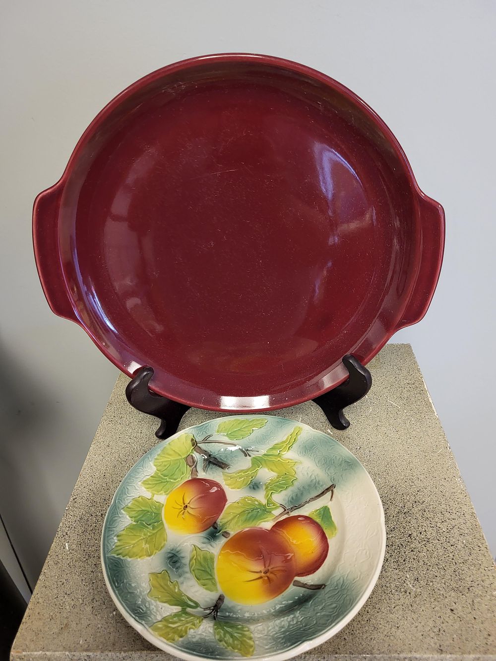 Lot 6368 – estate lot platter & plate aloha dinnerware