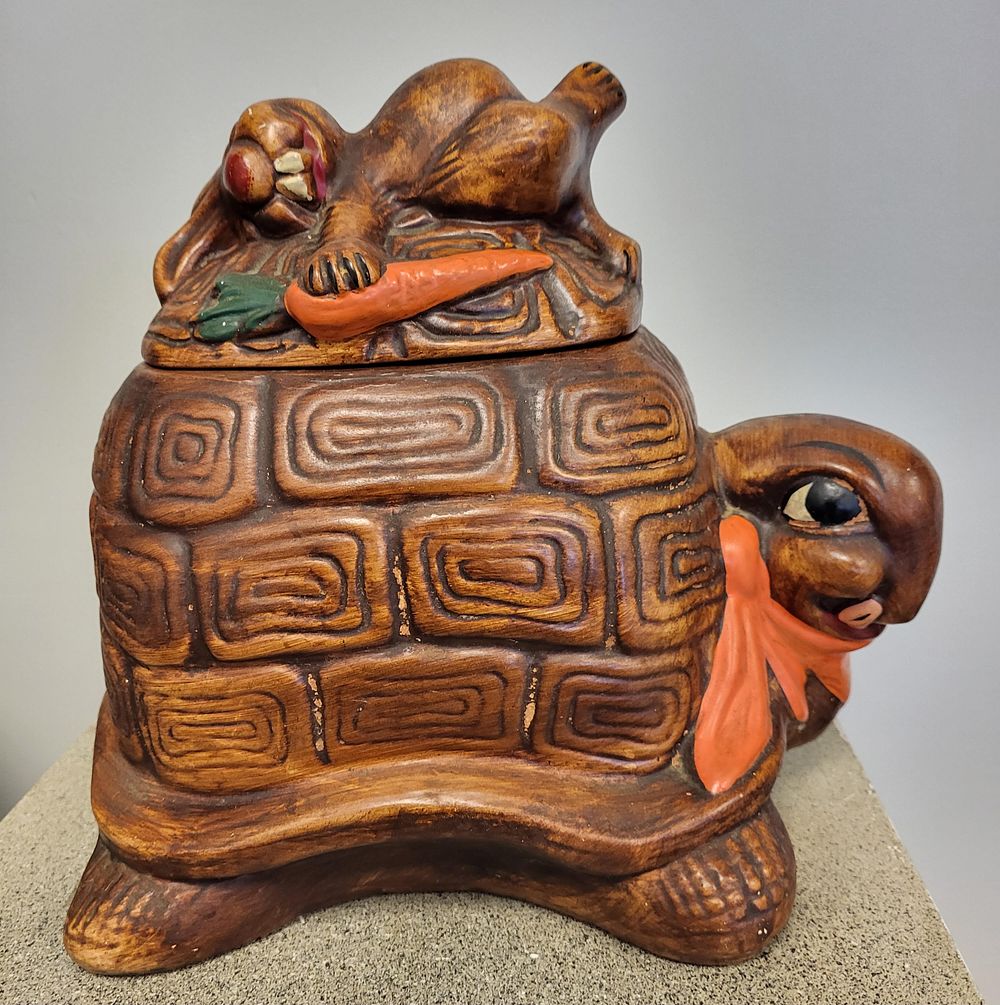 Lot 6392 – California originals tortoise & hare cookie jar