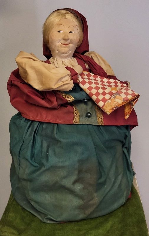 Lot 6565 – Russian samovar doll 19″ tall stocking face
