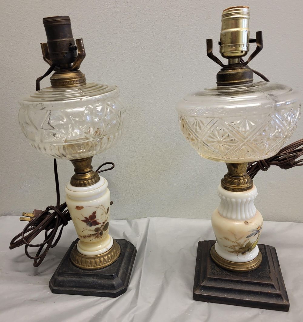 Lot 6760 – Victorian Era Table lamps 2 x bid hand painted