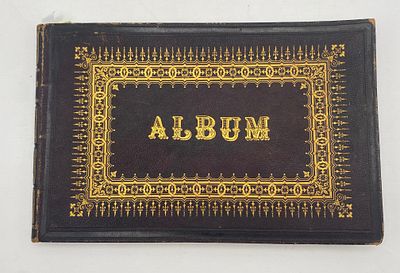 Альбом с гравюрами, рисунками (2/3 пустые листы)