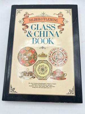 [Альбом] Книга о стекле и фарфоре
Сильбер и Флеминг
1990
[The Silber & Fleming Glass & China 