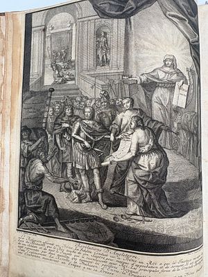 [1729, Увелич.форм.] История революций Англии [Histoire des r&eacute;volutions d'Angleterre] 
