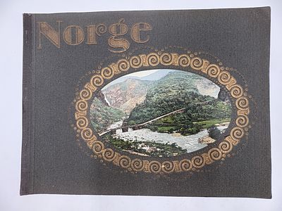 [1916] Фотопутеводитель Норвегия [Norge]
Описание:
Альбом 'Норвегия' иллюстрирует виды северной 