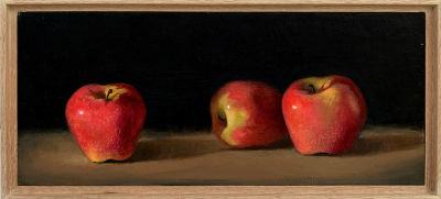 רוני יפה - ׳׳שלישיית פינק ליידי׳׳ 2022. שמן על עץ ממוסגר 
35/14.5 ס׳׳מ 
חתום 
רוני יפה (1985), חיה 