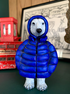 סטיב פררה - דוב קוטב כחול, 2022. במכירה זו תמצאו שלושה פסלים בעבודת יד של האמן הקנדי סטיב פררה- 