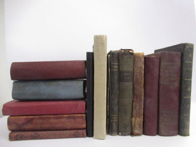 לוט גדול של מחזורים סידורים וקינות מצבים שונים