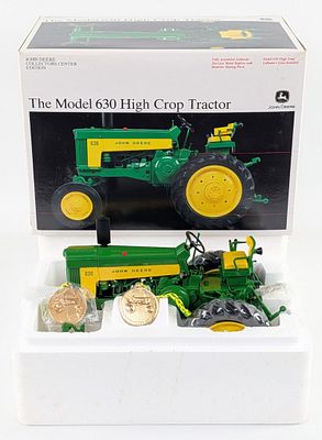 1/16 Ertl John Deere Model 630 High Crop Tractor Collector's Center Series #1. Good condition 