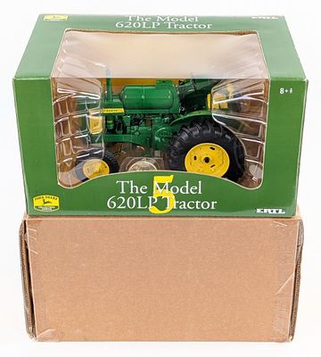 1/16 Ertl John Deere Model 620LP Tractor Collector's Center #5. 1/16 Ertl John Deere Model 620LP 