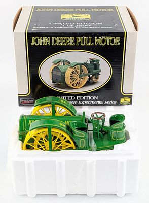 1/16 SpecCast John Deere Pull Motor Experimental Series Tractor. 1/16 SpecCast John Deere pull 