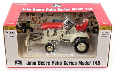 1/16 Ertl John Deere Patio Series Model 140 LGT Patio Red. 1/16 scale Ertl John Deere patio red 