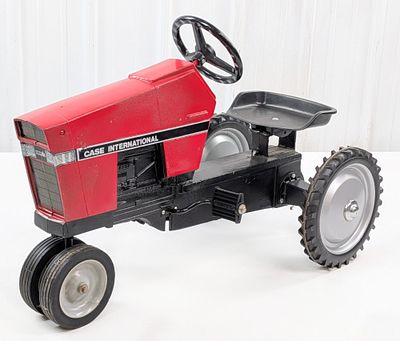 Custom Ertl Case International Narrow Front Pedal Tractor. Custom Ertl Case International narrow 