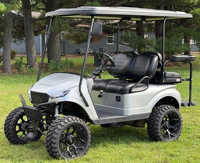 2017 E-Z-GO TXT Custom Gas Golf Cart.? The 2017 E-Z-Go TXT 4 person custom gas golf cart is in 