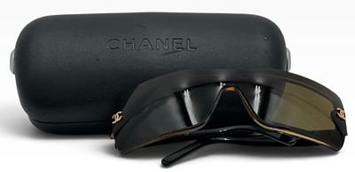 Vintage Chanel Rimless Wrap Shield Sunglasses in Case. Vintage Chanel rimless Wrap Shield 