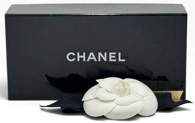 Vintage Chanel Structured Canvas Camellia Black & WhiteBow Brooch in Box. Vintage Chanel 