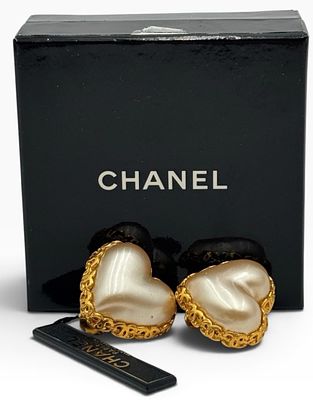 Vintage Chanel Faux Pearl Heart Clip on Earrings in Box. This lot features these beautiful 