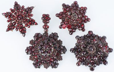 Garnet Jewelry Bohemian Garnet Pendant and 3 Brooches around 1900. Antique pendant and three 