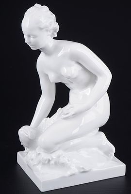 KPM Berlin female nude - Suse M&Uuml;LLER-DIEFENBACH, porcelain, Royal Porcelain Manufactory Berlin 