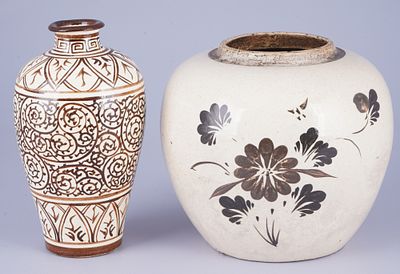 Zwei Cizhouyao-Vasen, China Qing-Dynastie,. Porcelain, China Qing Dynasty (1644–1911), two 