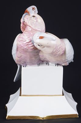 Lorenz Hutschenreuther Art Deco pair of cockatoos - Wilhelm KRIEGER,. porcelain, green company 