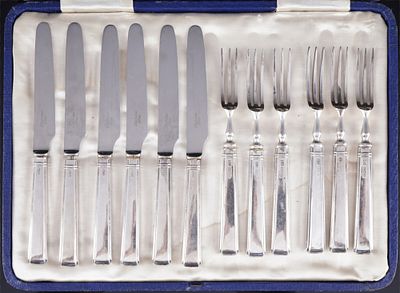 England, 925 Silber Obst- und Dessertbesteck f&uuml;r 6 Personen, Robert Pringle & Sons. England, 925 
