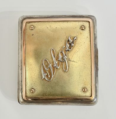 Портсигар с накладками &laquo;Ольга и монограммой МЧ под короной&raquo;. Белый металл, литьё, чеканка 