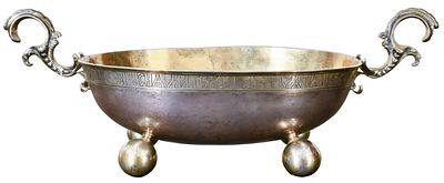 Редчайшая Жалованная чаша. Белый металл, выколотка, литьё, чеканка, золочение. 
По тулову чаши 