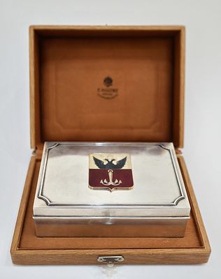 Фирма Карла Фаберже Поставщика Высочайшего двора. Папиросная коробка в футляре с гербом Одессы 