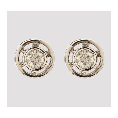 Pendientes en oro blanco con diamante talla brillante engastado en chatón. Peso diamantes: 0,20 