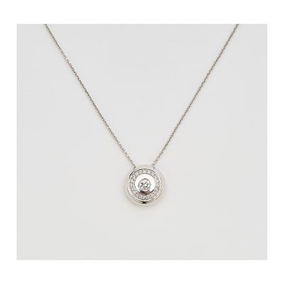 Gargantilla en oro blanco con motivo circular de diamantes talla brillante. Peso diamantes: 0 