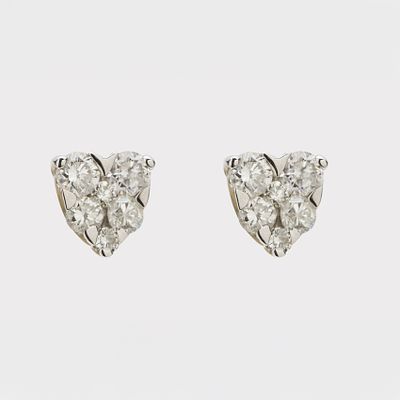 Pendientes dise&ntilde;o coraz&oacute;n en oro blanco con diamantes talla brillante engastados en garras, 0,5 