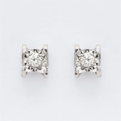 Pendientes en oro blanco con diamantes talla brillante engastados en garras. Peso diamantes: 0 
