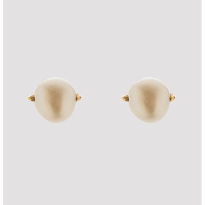 Pendientes en oro con perla cultivada de agua dulce de 6,5 mm.
