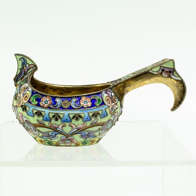 Серебряный ковш 84 пробы с расписной эмалью и золочением, клеймо 6МА - Шестая Московская артель, 84