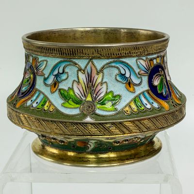 Антикварная серебряная солонка с расписной эмалью 88 пробы. Код: 00-00000588. 
Размер (мм): 