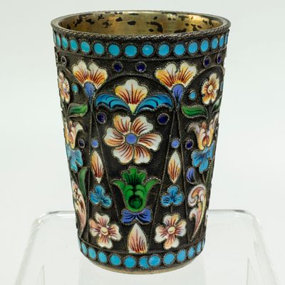 Антикварная серебряная стопка 84 пробы с расписной эмалью, Николаев Д.Н. Код: 00-00000597. 