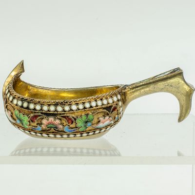 Серебряный ковш с перегородчатой эмалью. Код: 00-00000563. 
Размер (мм): 34х54х97. 
Вес (гр): 57 